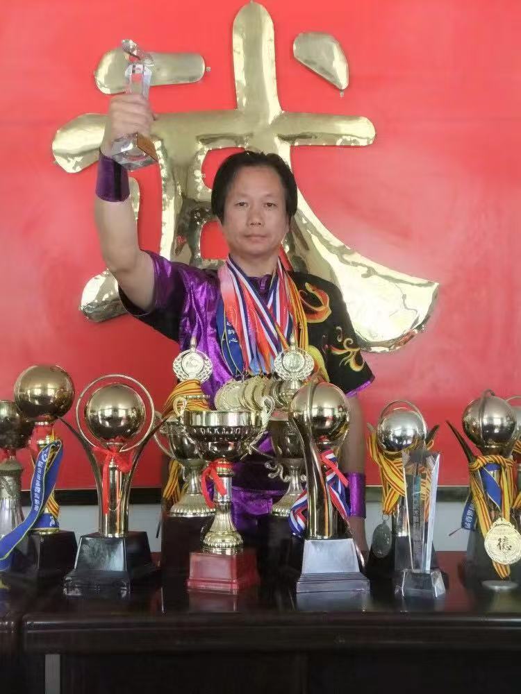 岳阳学校